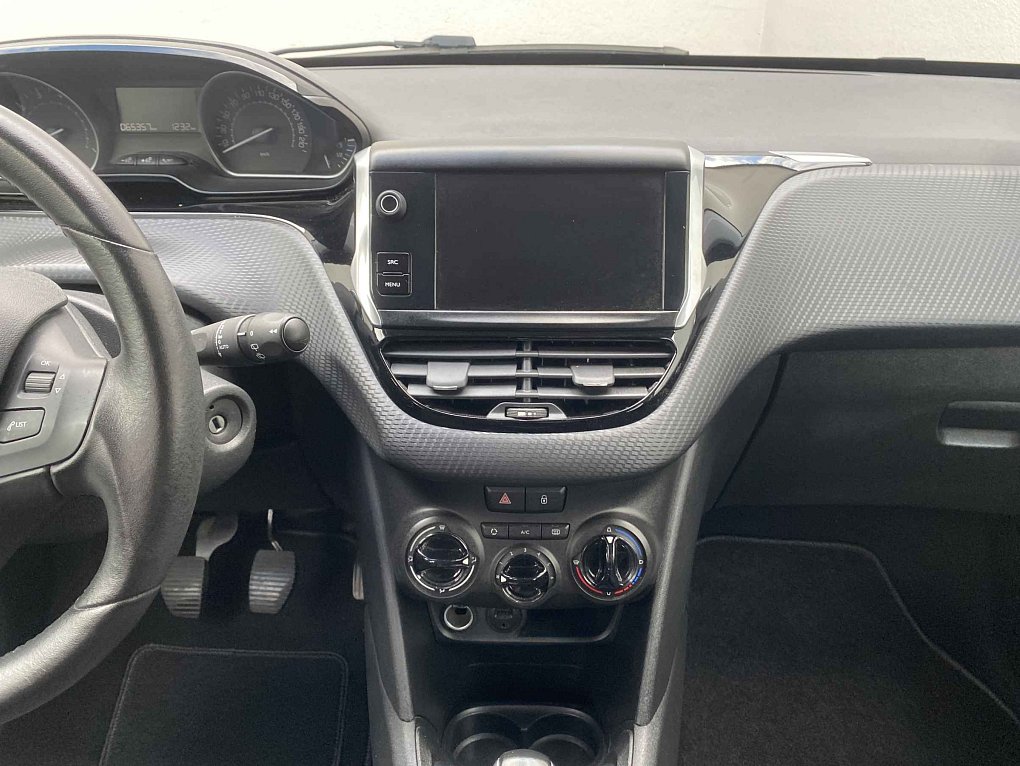 Peugeot 208 1.2 PT Style