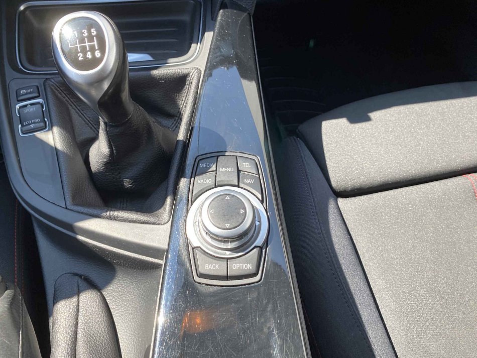 BMW Řada 3 2.0i  320i