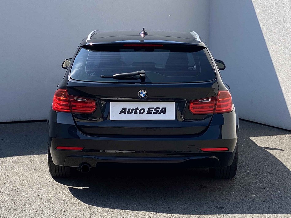 BMW Řada 3 2.0i  320i