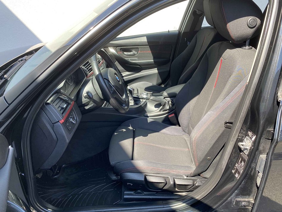 BMW Řada 3 2.0i  320i