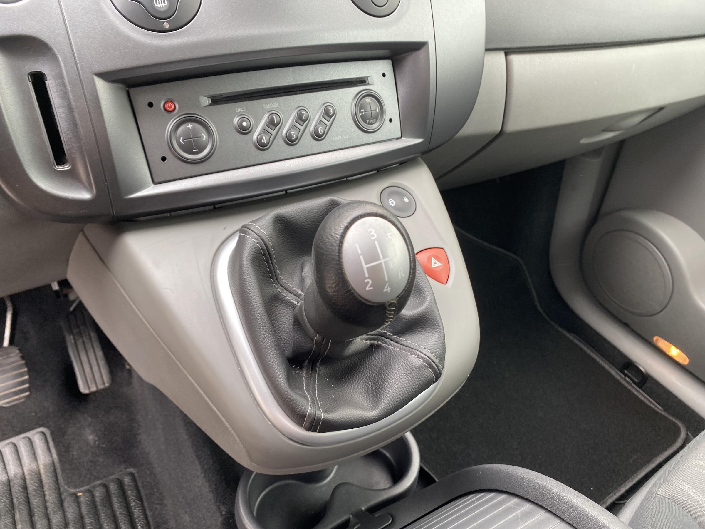 Renault Scénic, 2004 - pohled č. 15