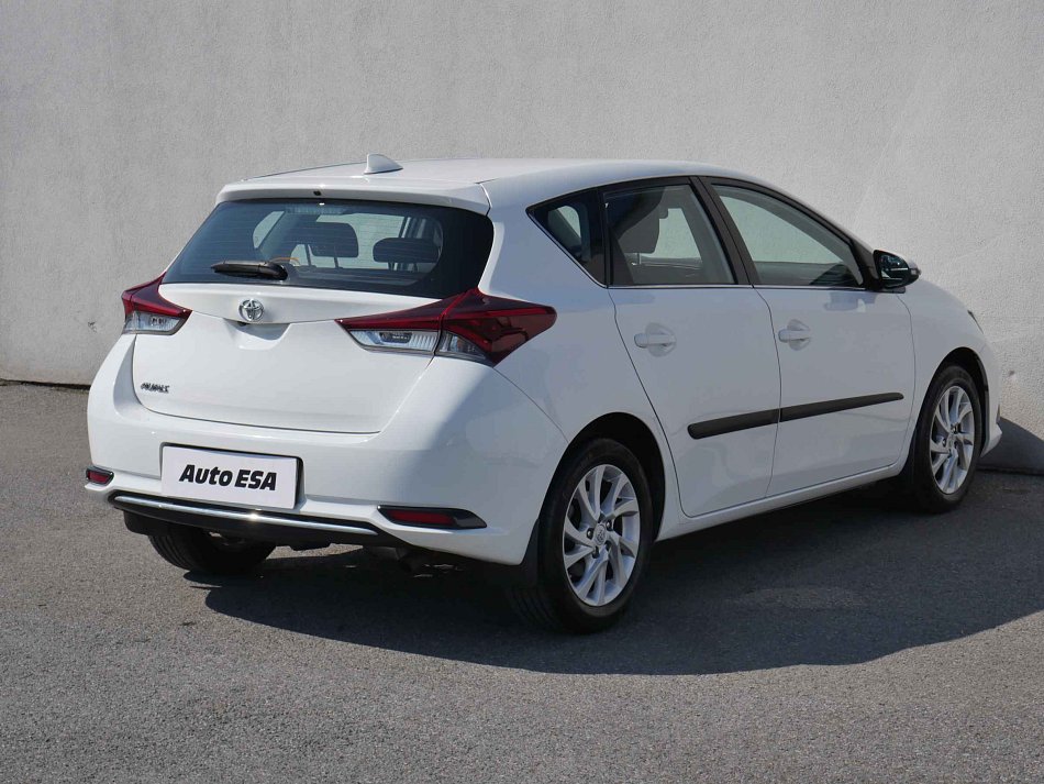 Toyota Auris 1.6 VVT-i 