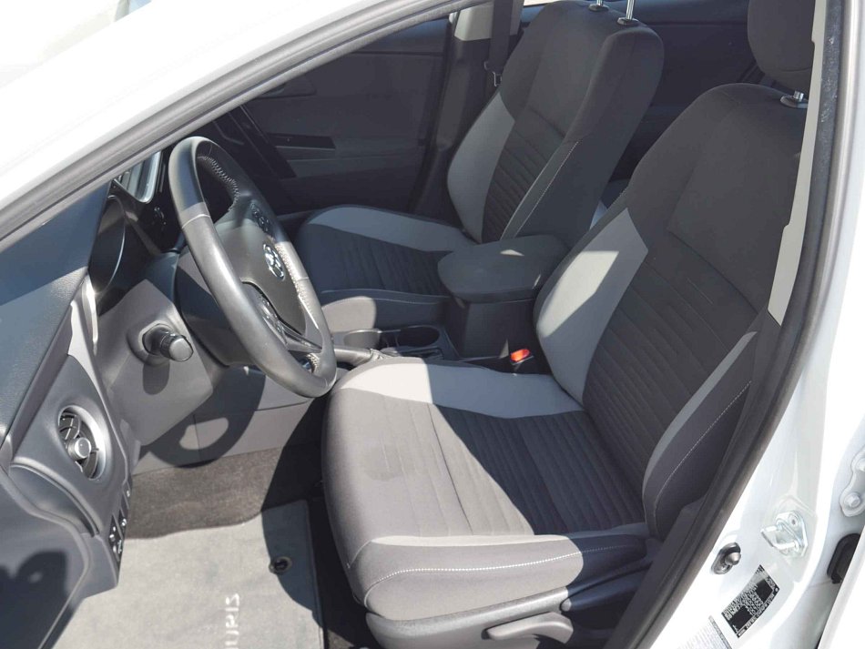 Toyota Auris 1.6 VVT-i 