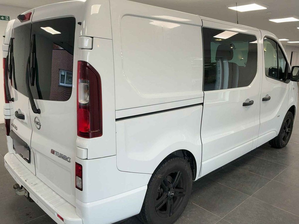 Opel Vivaro 1.6CDTi  5míst