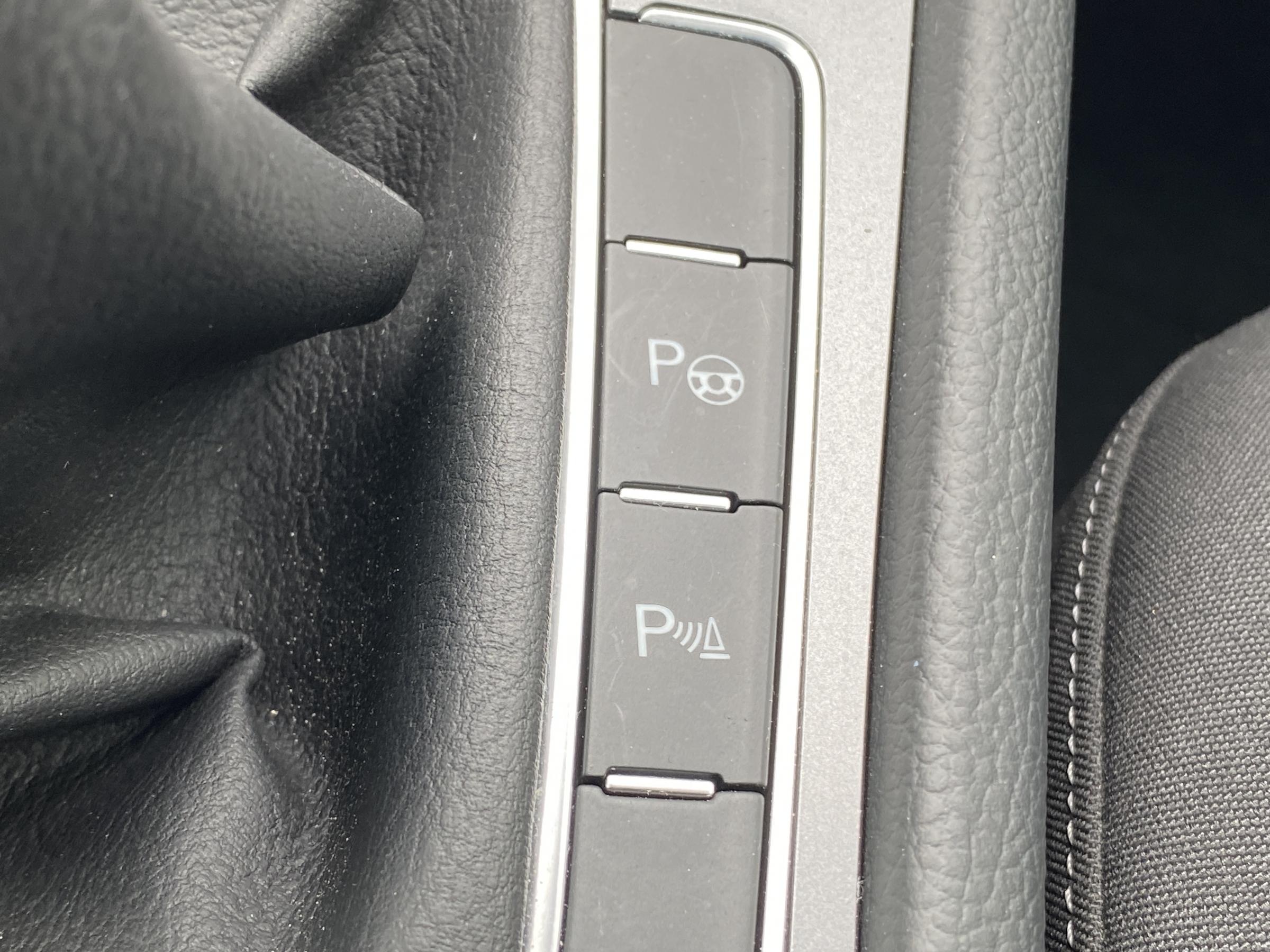 Volkswagen Golf, 2015 - pohled č. 14