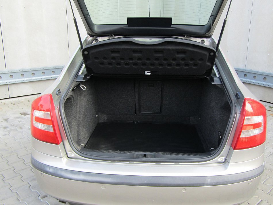 Škoda Octavia II 1.6 MPi 