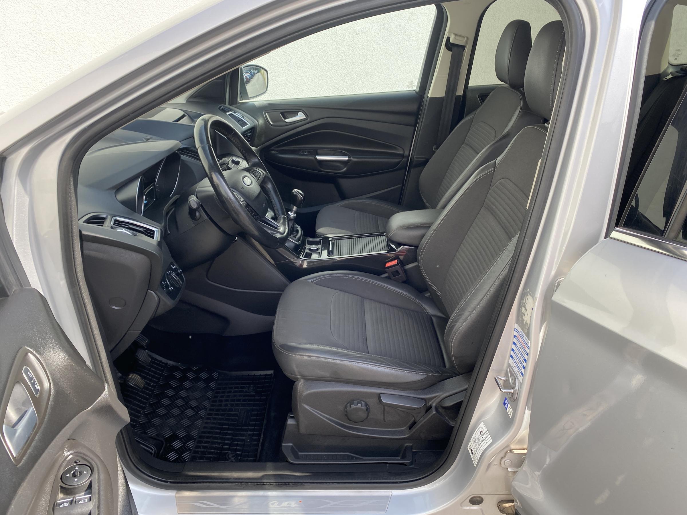 Ford Kuga, 2017 - pohled č. 14