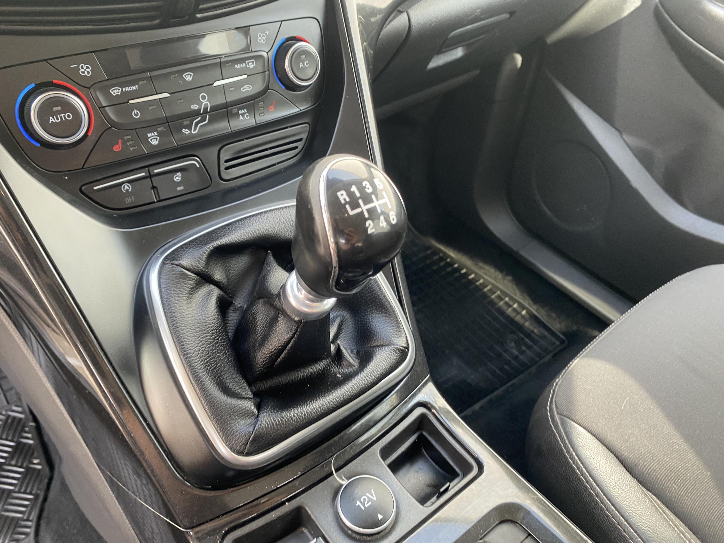 Ford Kuga, 2017 - pohled č. 19