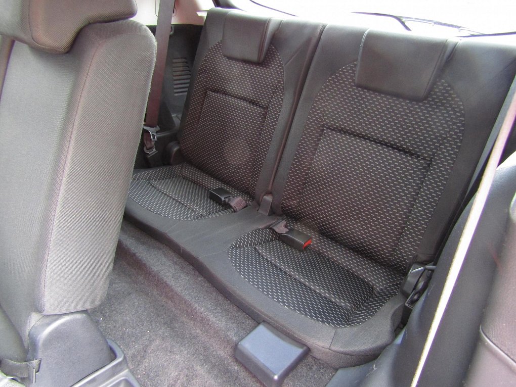 Nissan Qashqai 2.0 dCi  4x4, 7míst