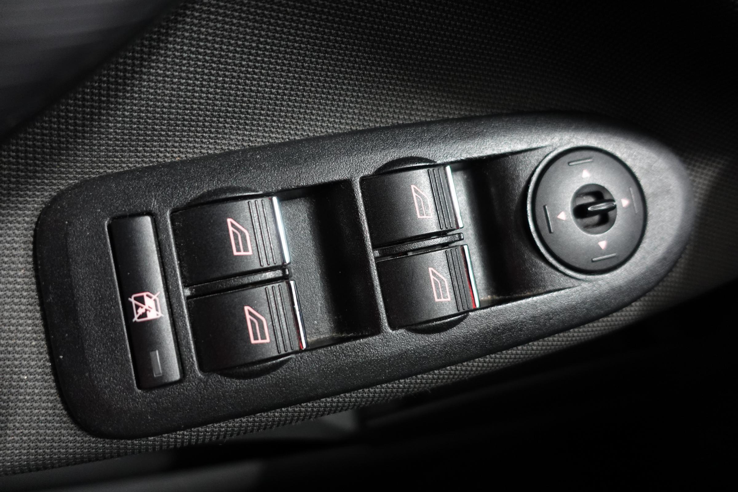 Ford C-MAX, 2008 - pohled č. 14