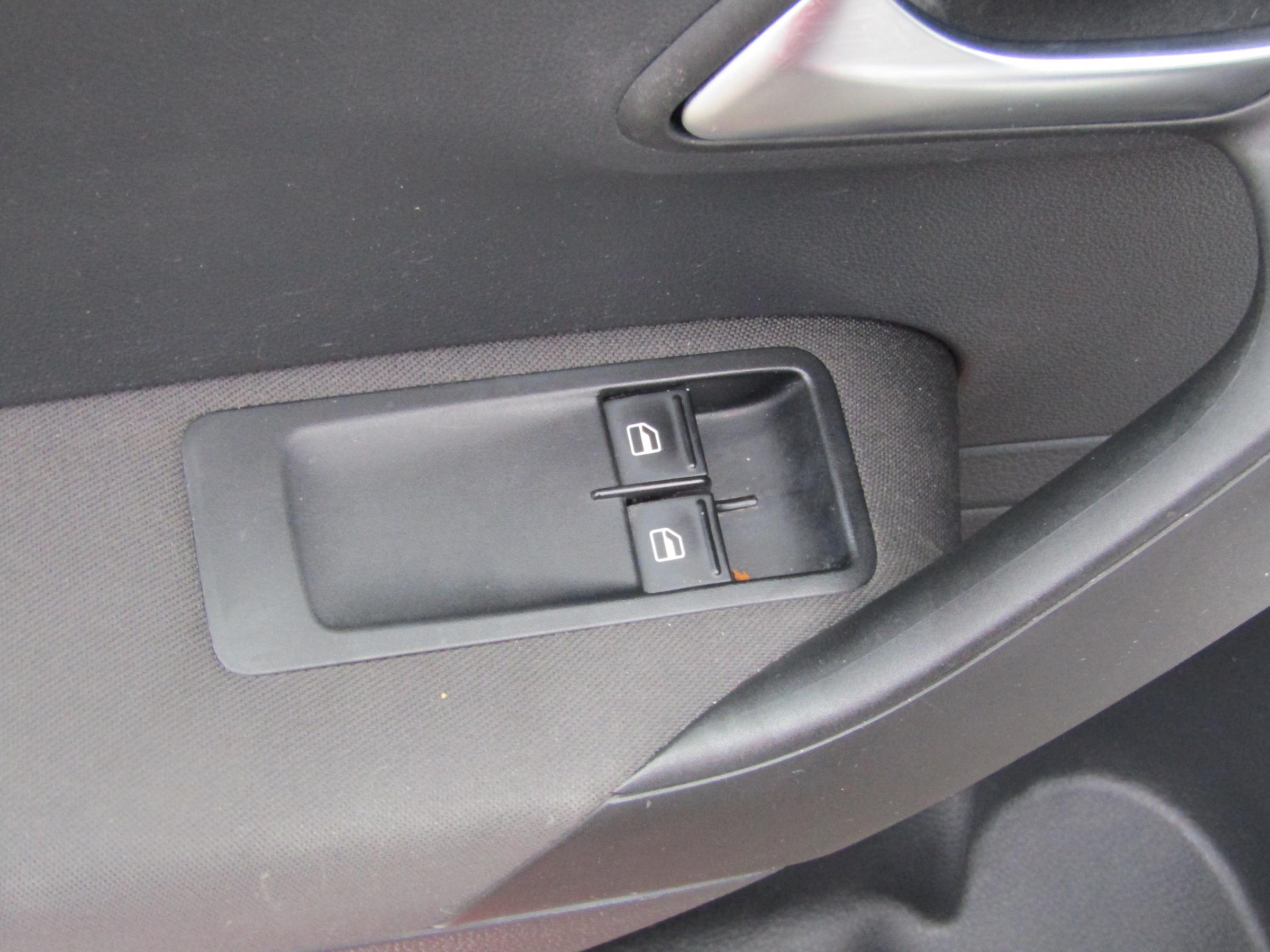 Volkswagen Polo, 2013 - pohled č. 11