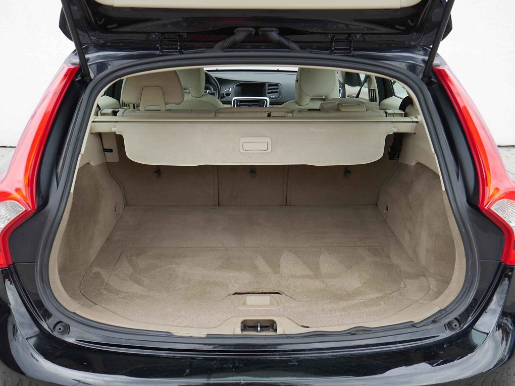 Volvo V60 2.0D 