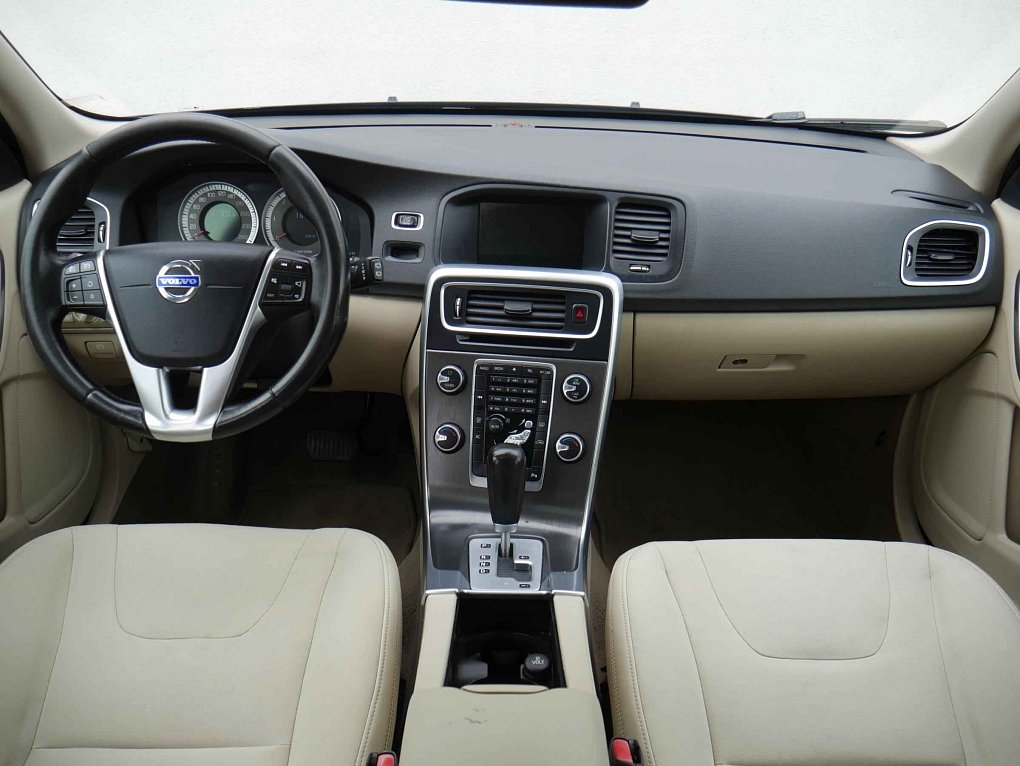 Volvo V60 2.0D 
