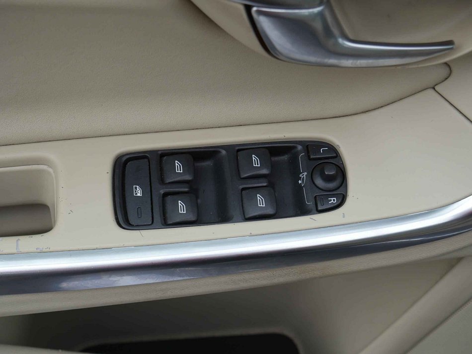 Volvo V60 2.0D 