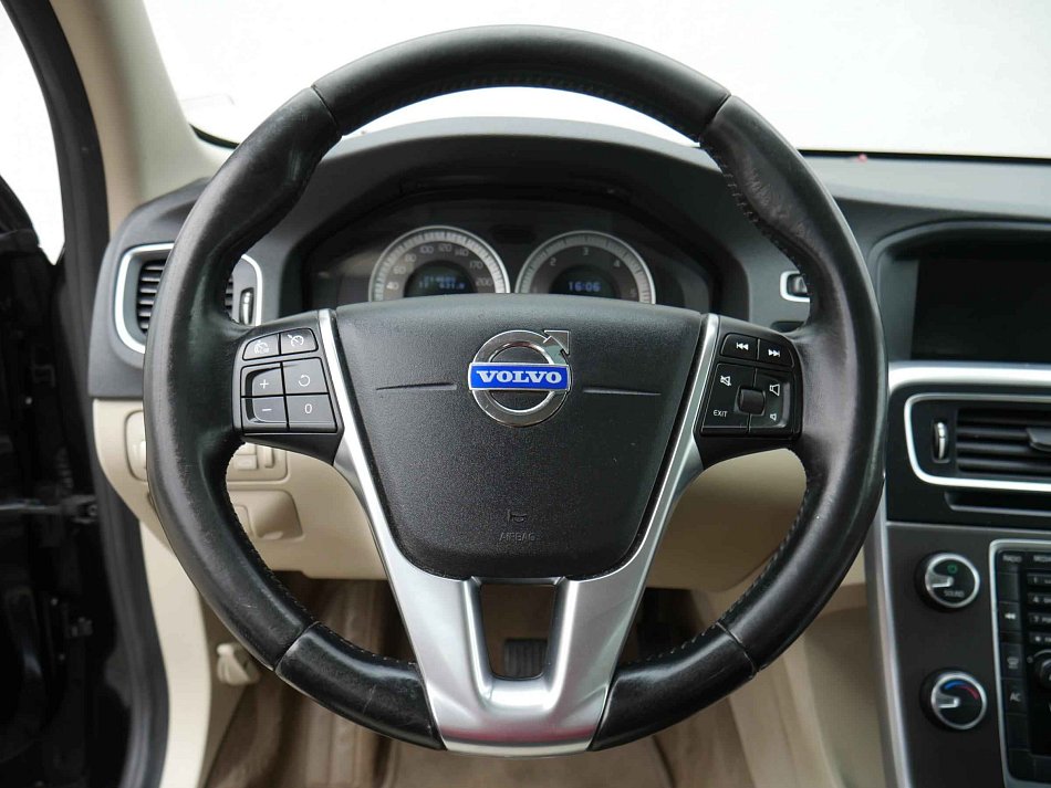 Volvo V60 2.0D 