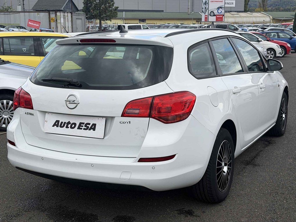 Opel Astra 1.6 CDTi 