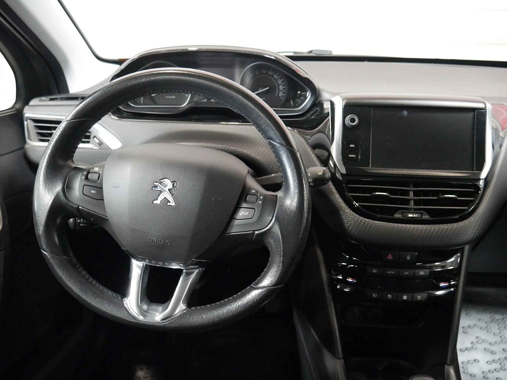 Peugeot 2008 1.2 PT 