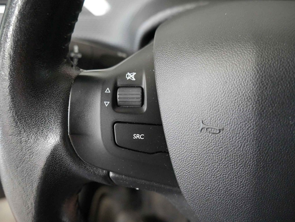 Peugeot 2008 1.2 PT 