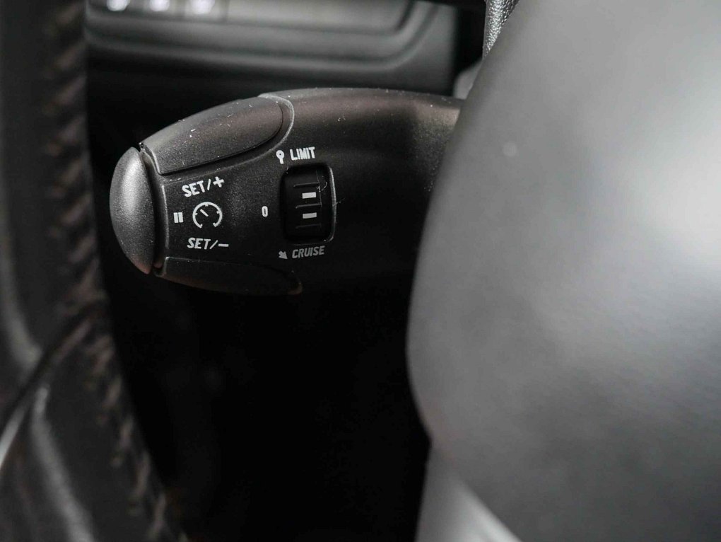 Peugeot 2008 1.2 PT 
