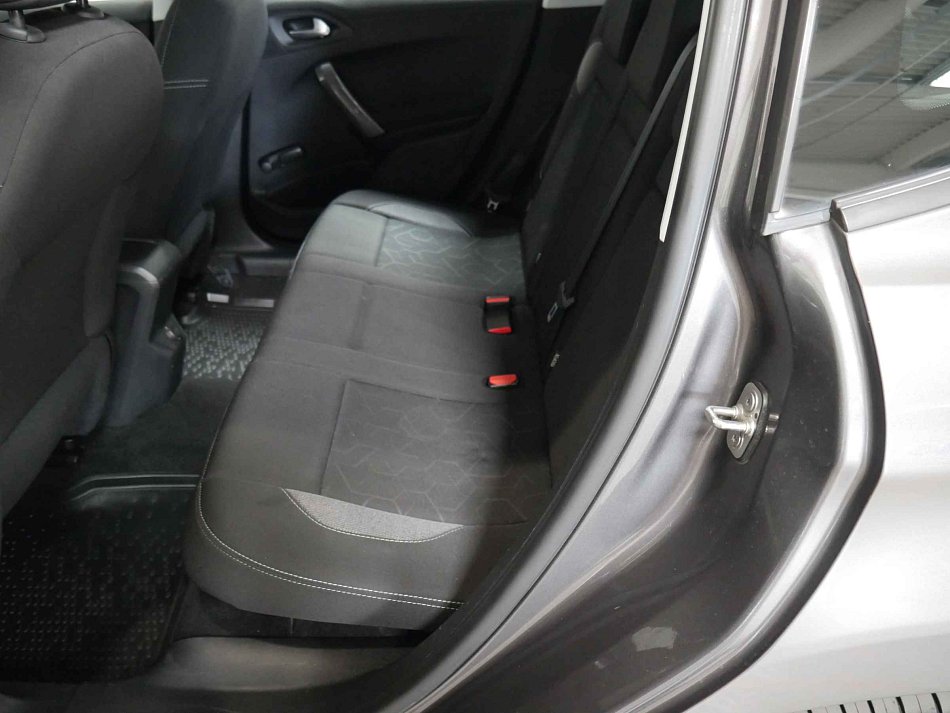 Peugeot 2008 1.2 PT 