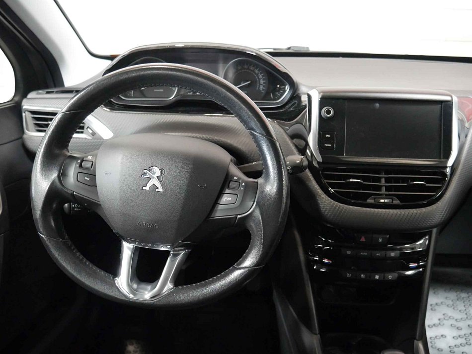 Peugeot 2008 1.2 PT 