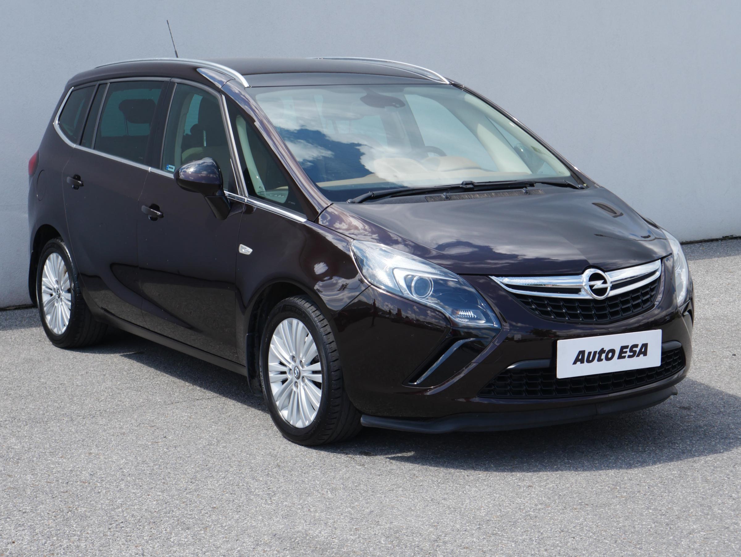 Opel Zafira, 2016 - celkový pohled