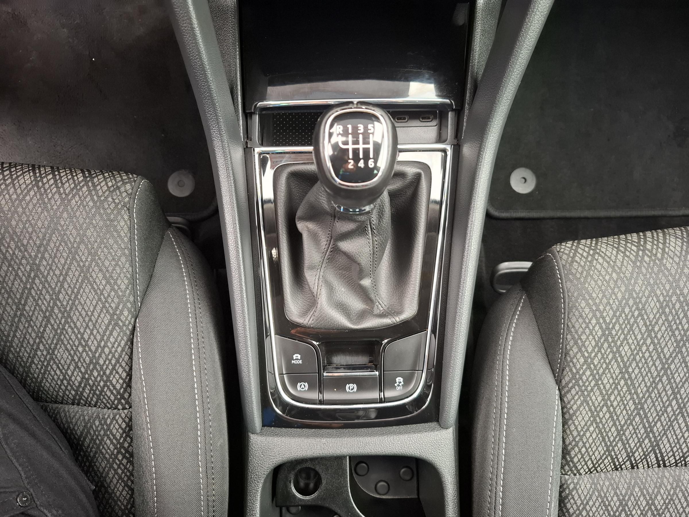 Škoda Karoq, 2022 - pohled č. 17