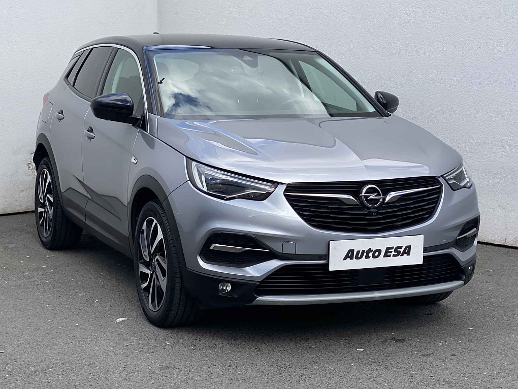 Opel Grandland X 1.2PT Innovation