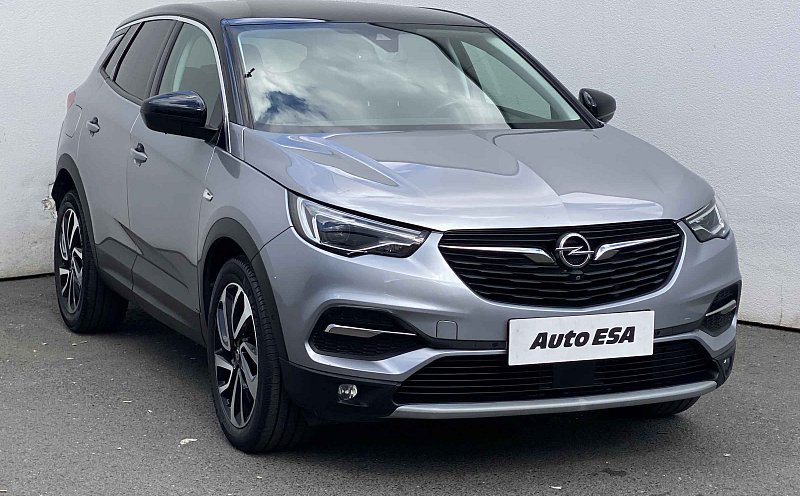 Opel Grandland X 1.2PT Innovation