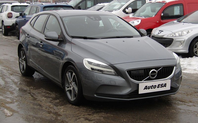 Volvo V40 2.0D 