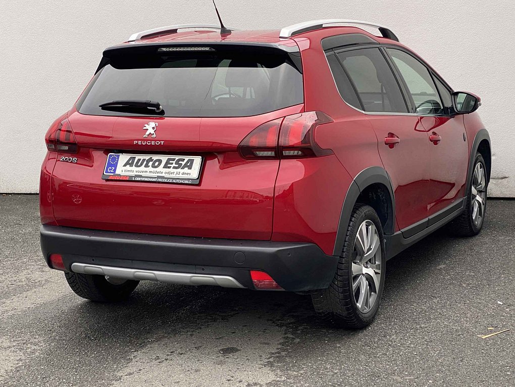 Peugeot 2008 1.2 PT Crossway