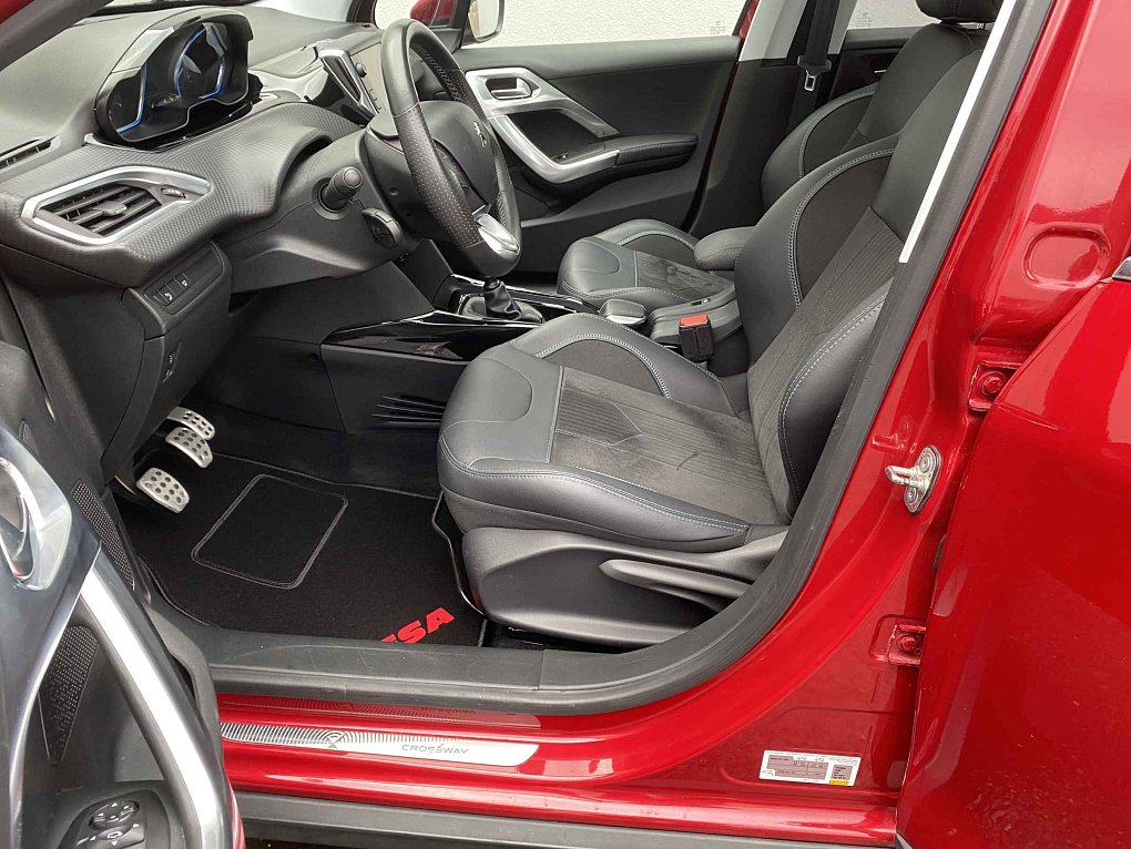 Peugeot 2008 1.2 PT Crossway