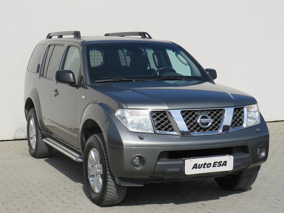 Nissan Pathfinder 2.5dCi  4x4, 7míst