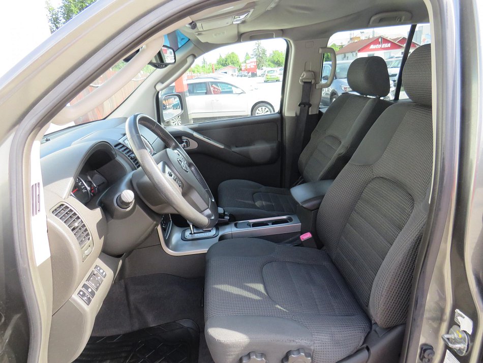Nissan Pathfinder 2.5dCi  4x4, 7míst