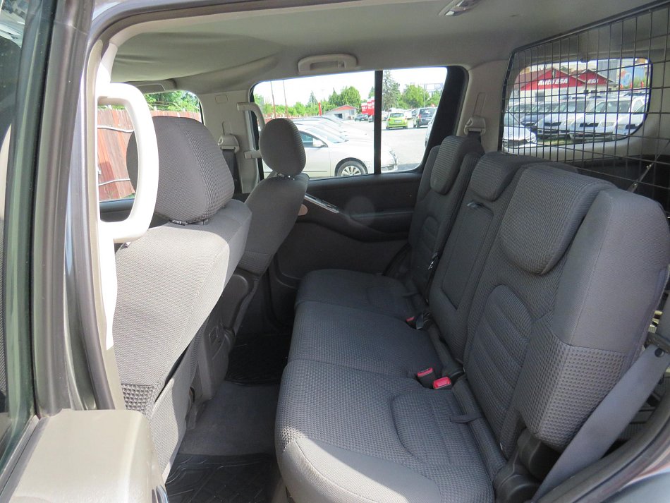 Nissan Pathfinder 2.5dCi  4x4, 7míst