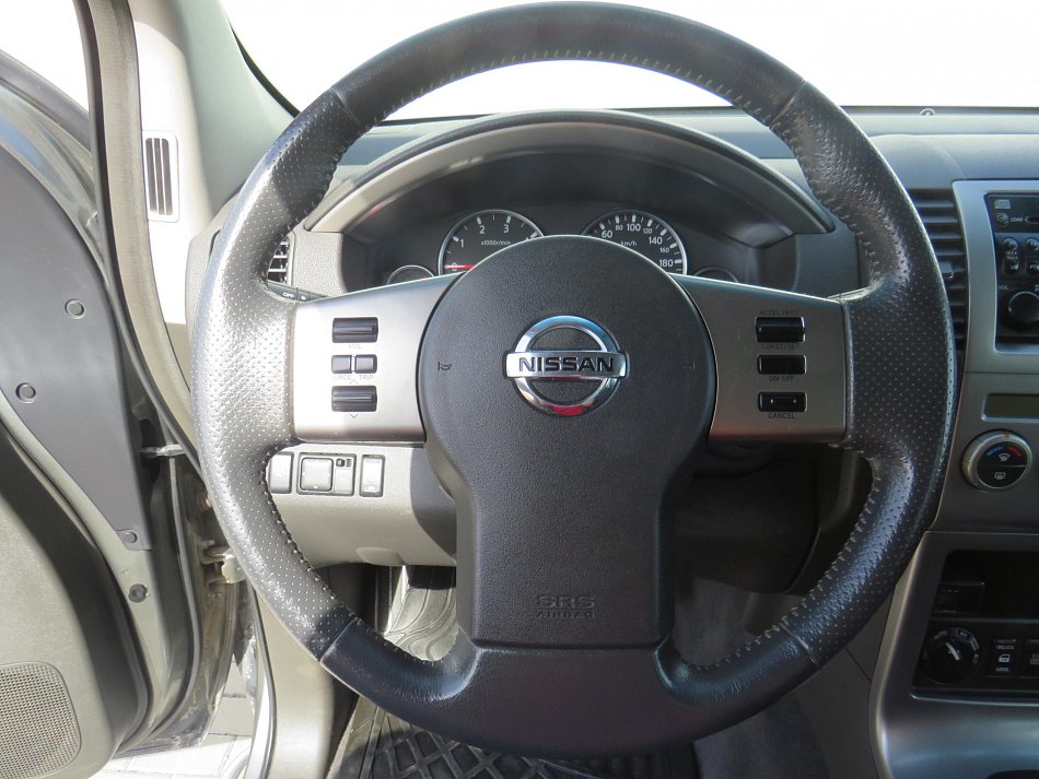 Nissan Pathfinder 2.5dCi  4x4, 7míst