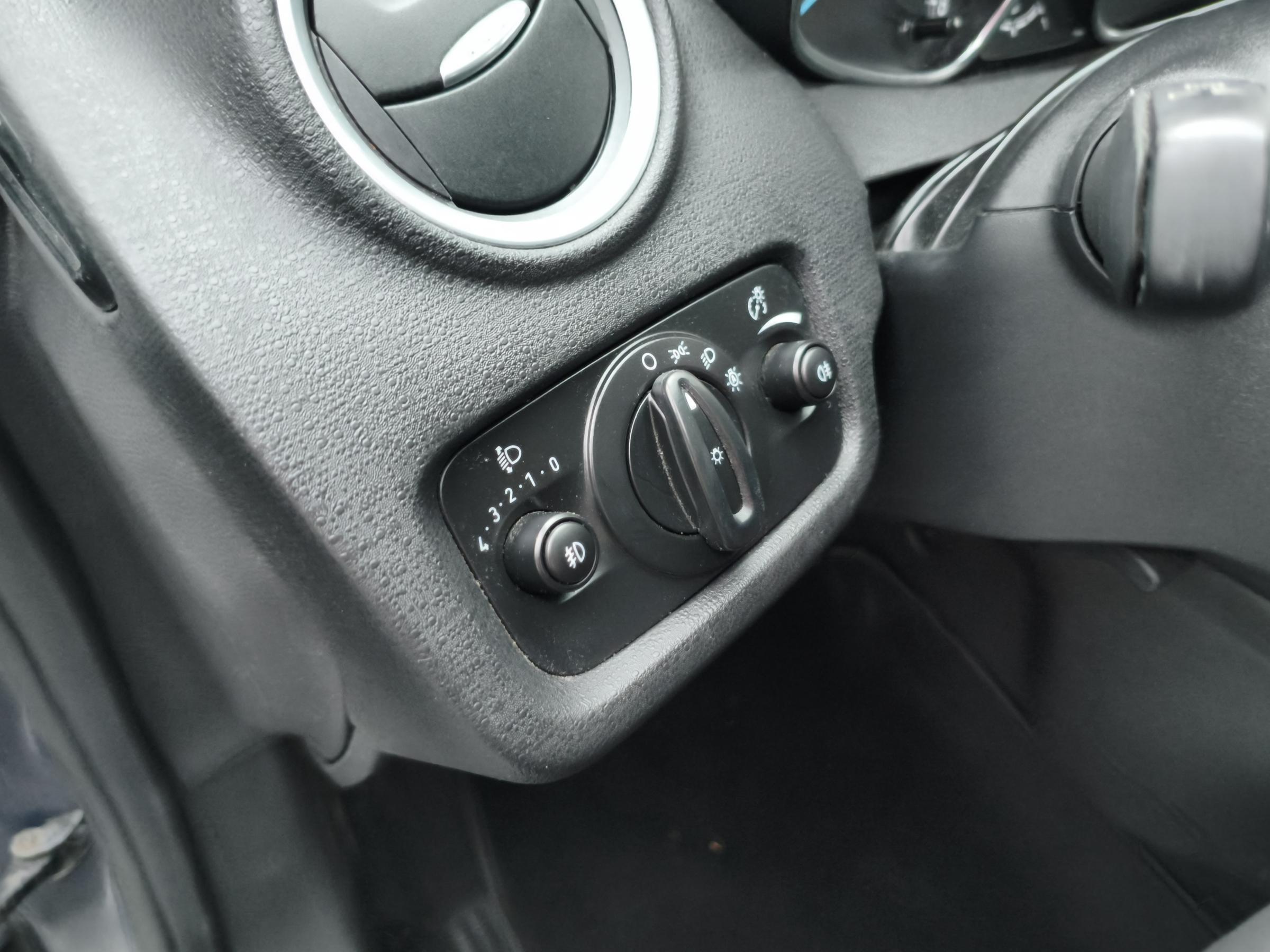 Ford Fiesta, 2014 - pohled č. 15