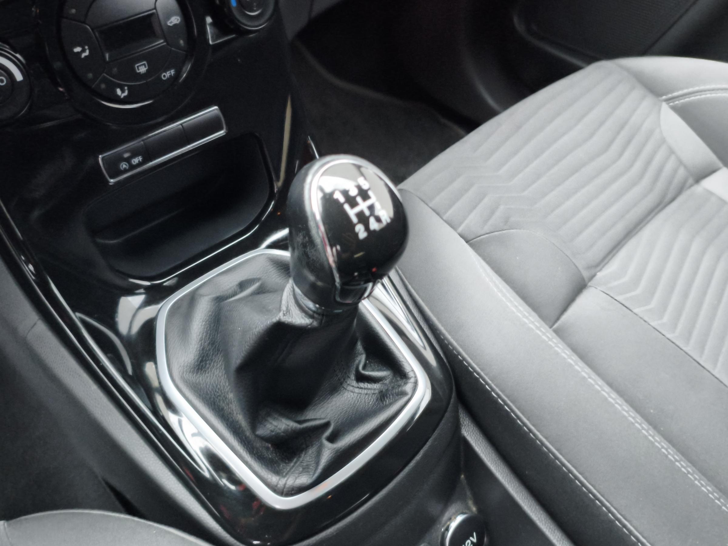 Ford Fiesta, 2014 - pohled č. 16