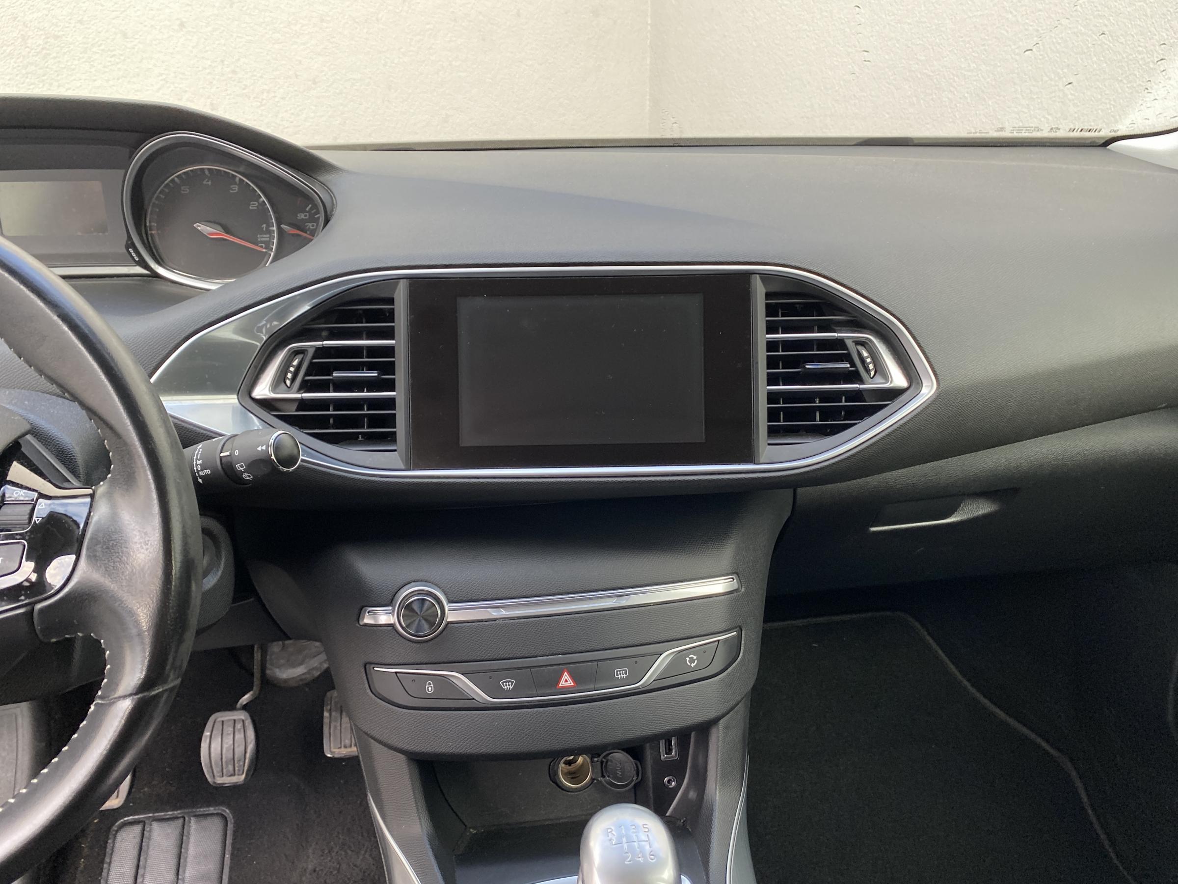 Peugeot 308, 2016 - pohled č. 10