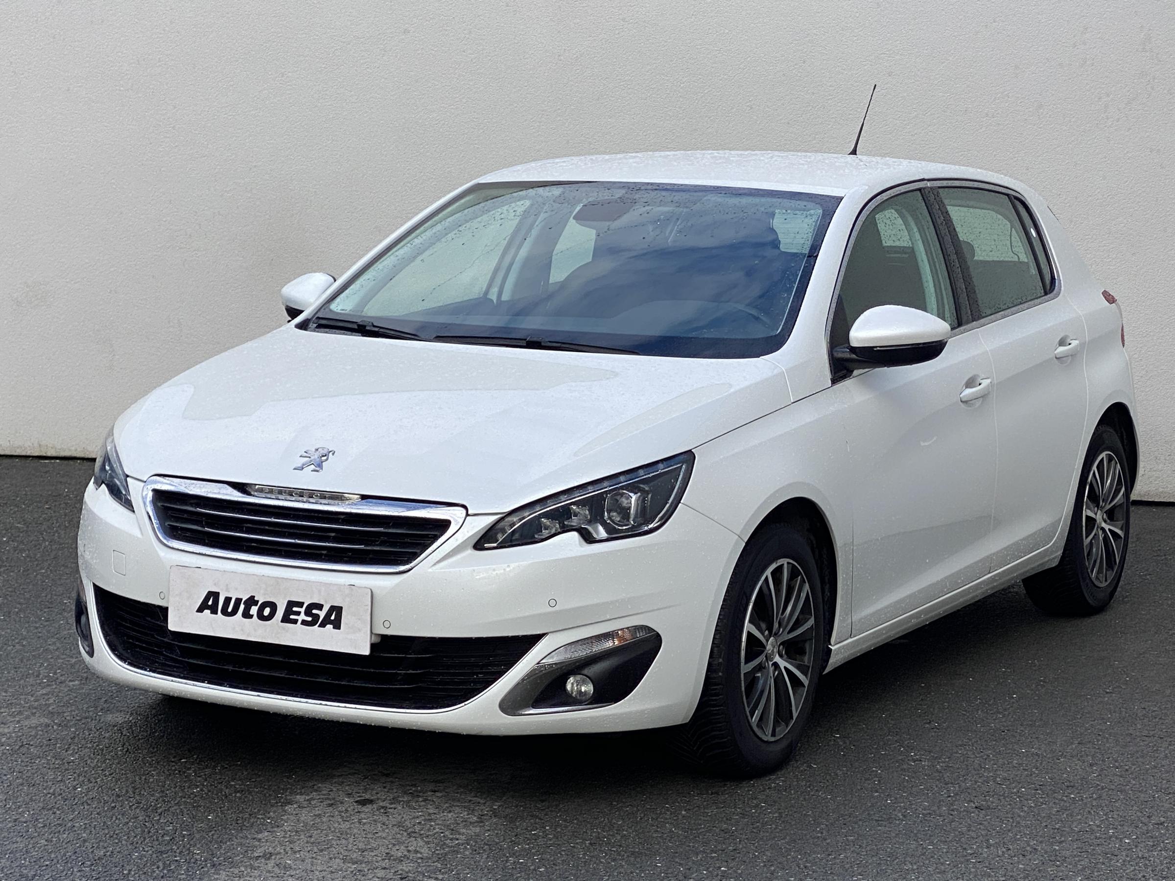 Peugeot 308, 2016 - pohled č. 3