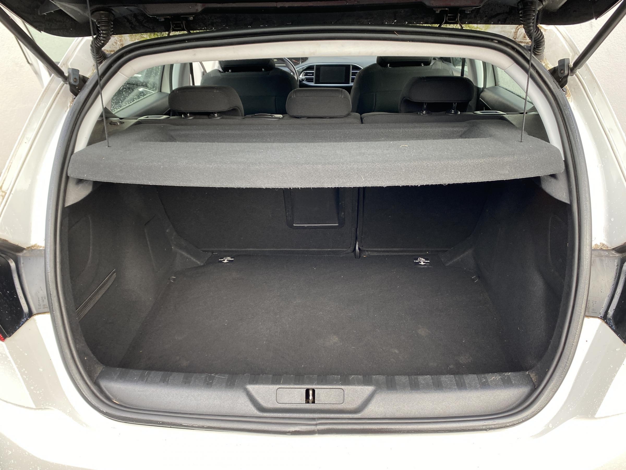 Peugeot 308, 2016 - pohled č. 7