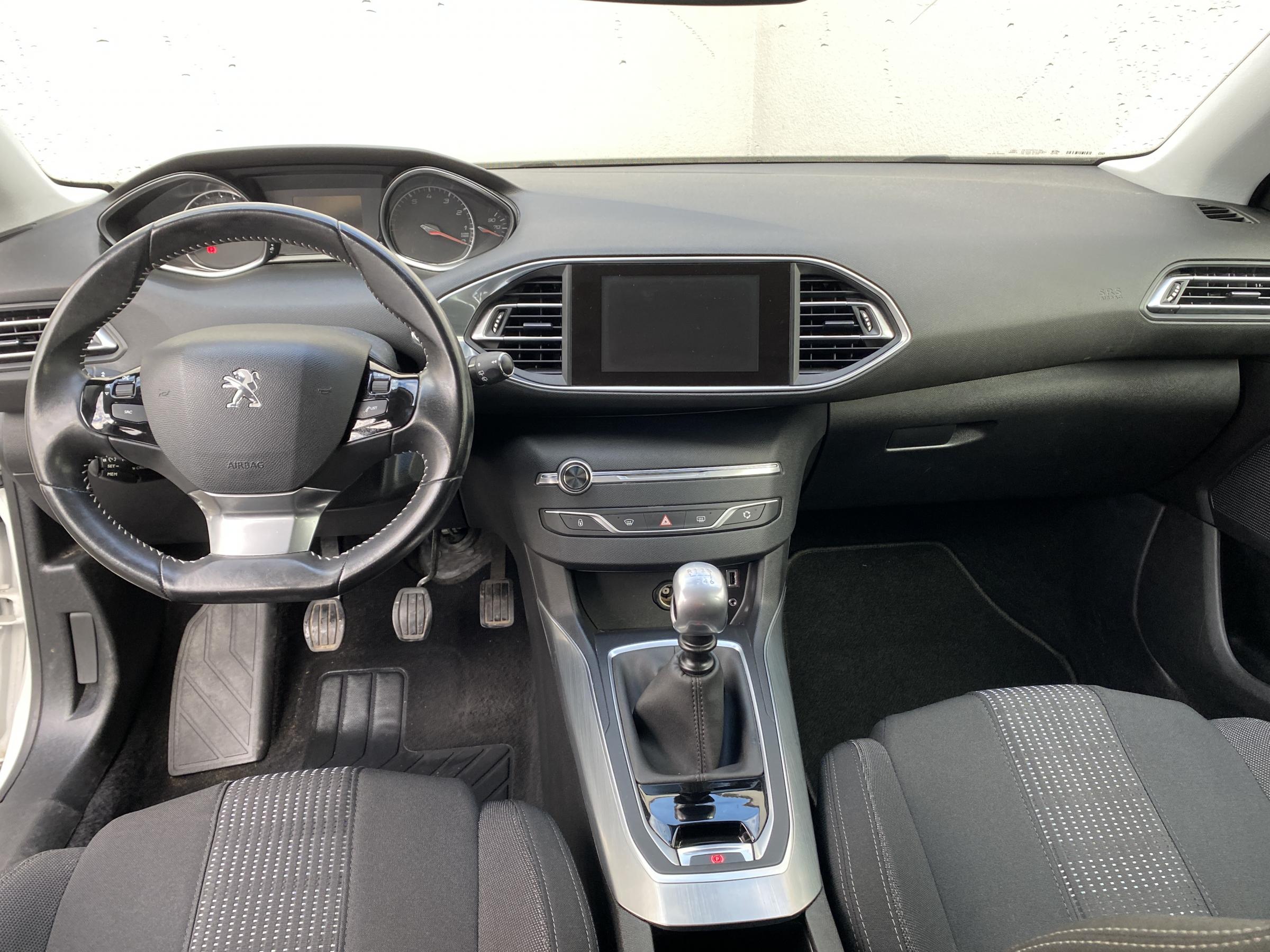 Peugeot 308, 2016 - pohled č. 8