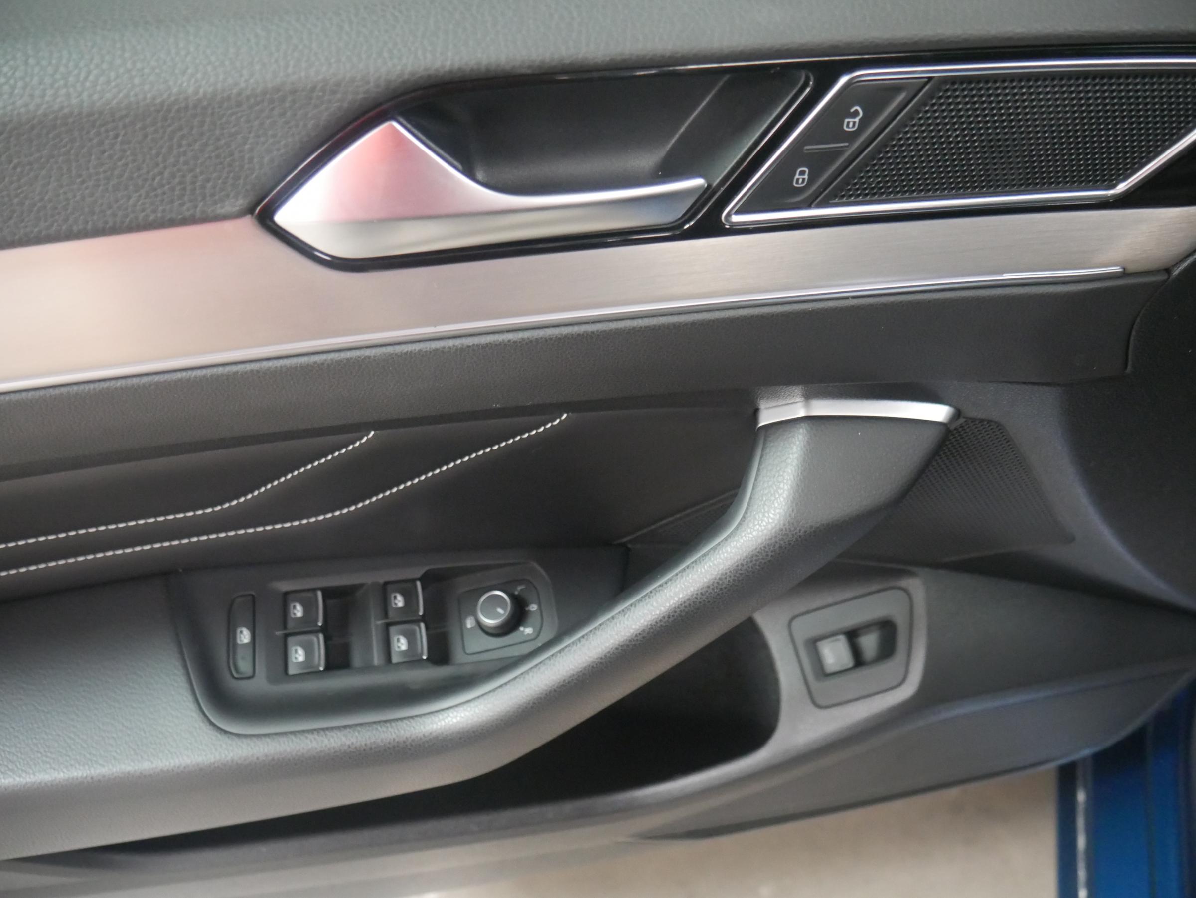 Volkswagen Passat, 2020 - pohled č. 14