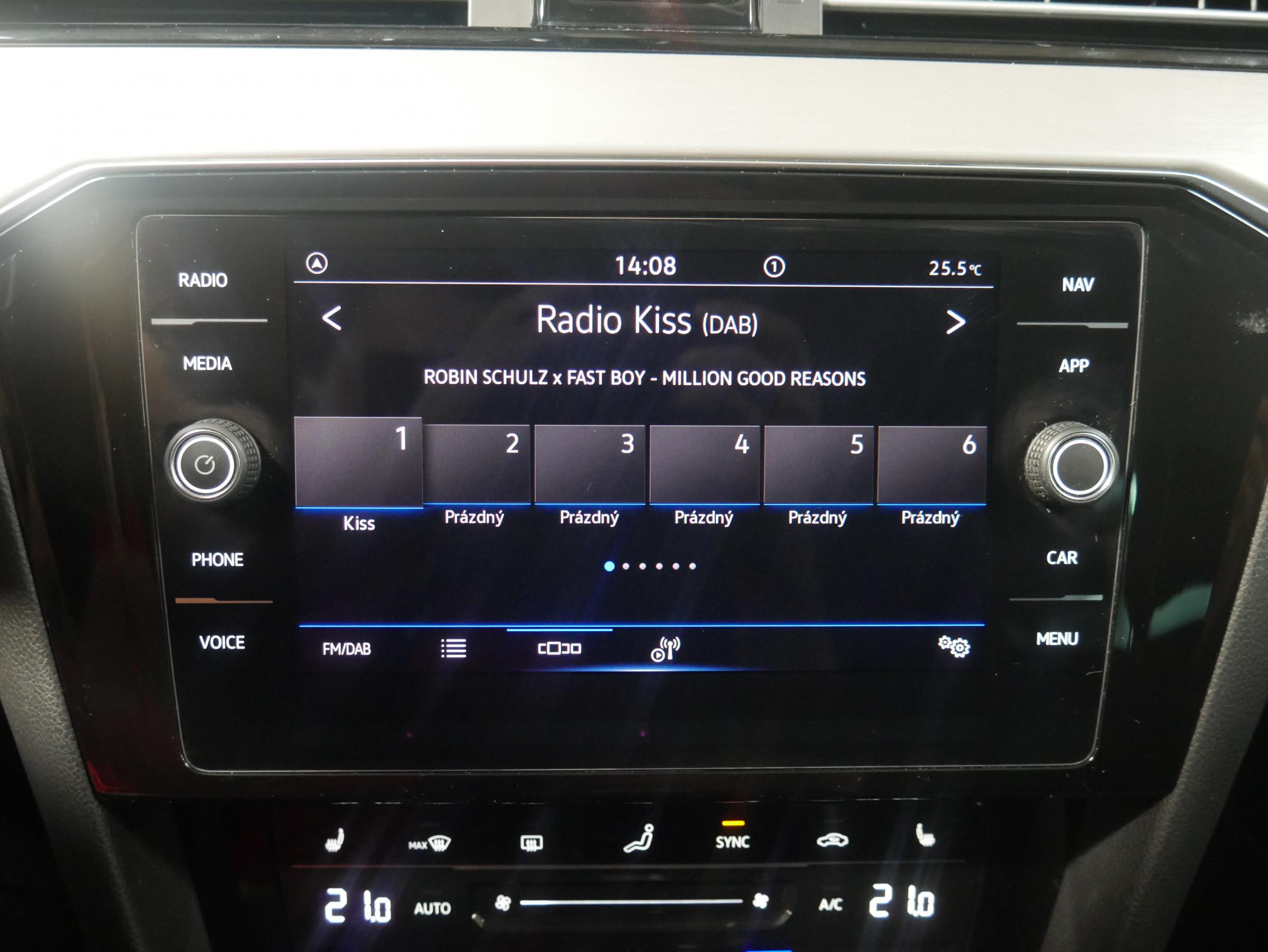 Volkswagen Passat, 2020 - pohled č. 17