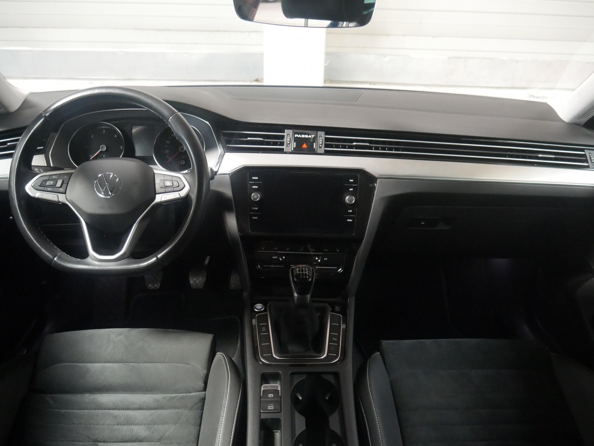 Volkswagen Passat, 2020 - pohled č. 8