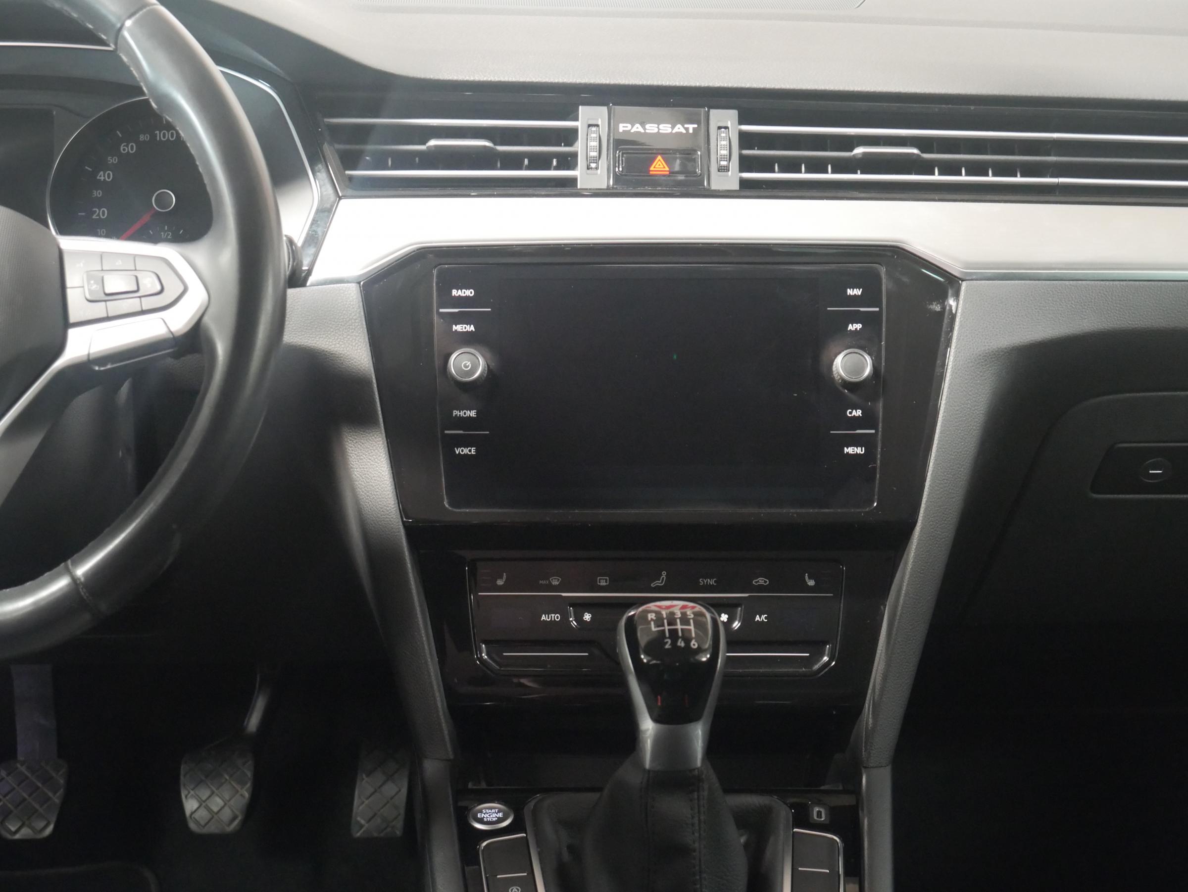 Volkswagen Passat, 2020 - pohled č. 9