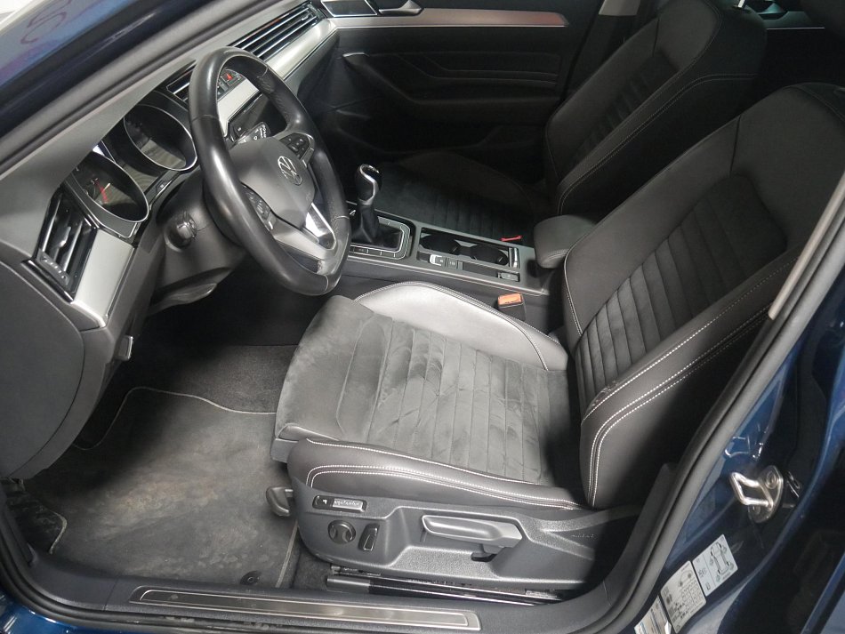 Volkswagen Passat 2.0 TDi Elegance