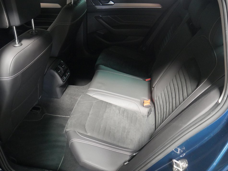 Volkswagen Passat 2.0 TDi Elegance