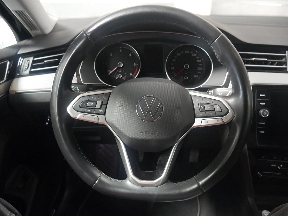 Volkswagen Passat 2.0 TDi Elegance