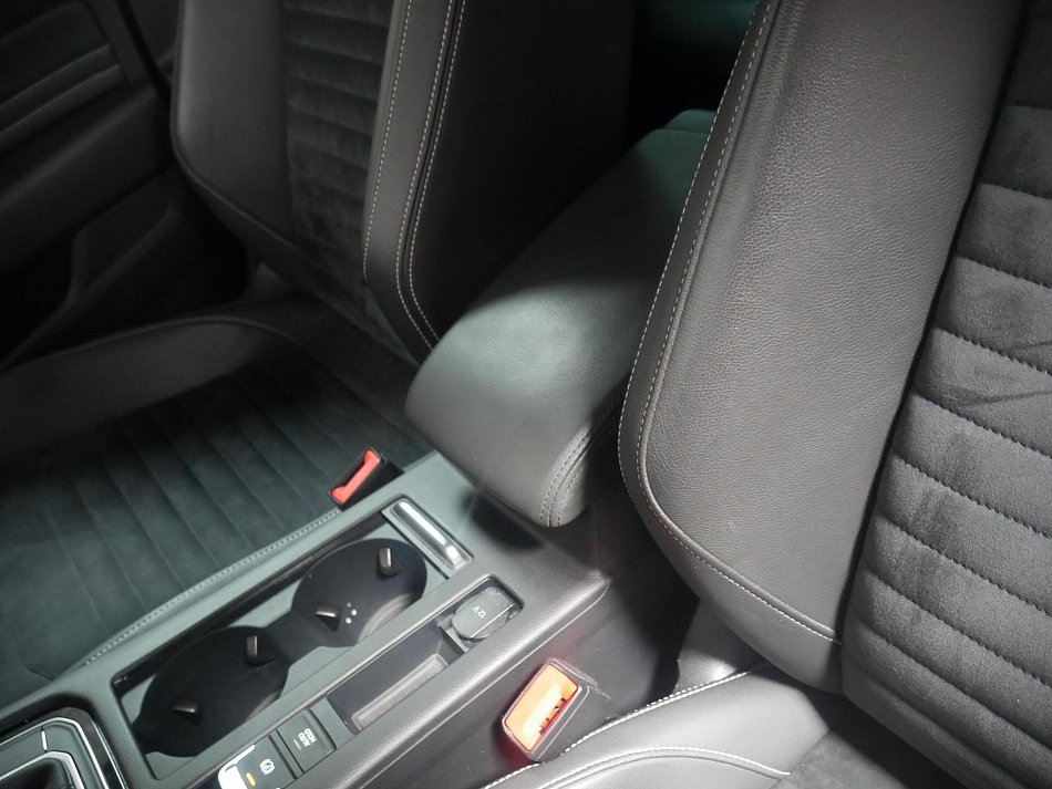 Volkswagen Passat 2.0 TDi Elegance